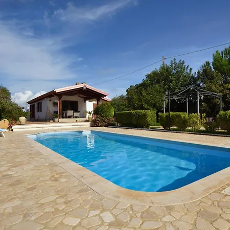 بيت للعطل Countryside With Pool *