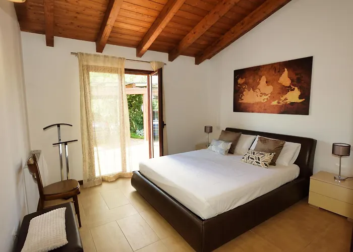 Countryside With Pool *