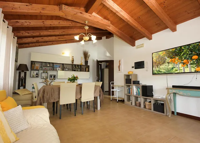 Countryside With Pool Vakantiehuis